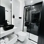 In The Avec Jacuzzi Privatif - Hyper Centre