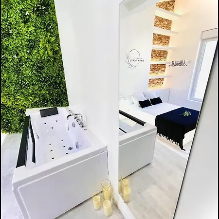 Apartment In The Avec Jacuzzi Privatif - Hyper Centre Montpellier