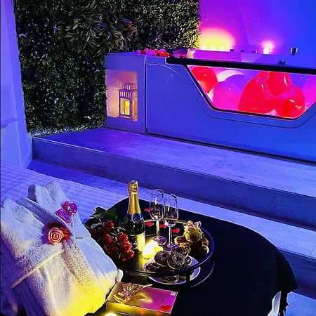 Apartment In The Avec Jacuzzi Privatif - Hyper Centre Montpellier