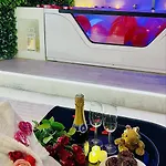 In The Avec Jacuzzi Privatif - Hyper Centre Апартаменты