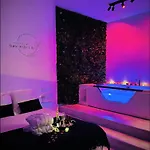 In The Avec Jacuzzi Privatif - Hyper Centre Апартаменты *