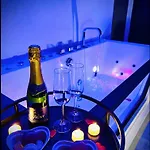 Апартаменты In The Avec Jacuzzi Privatif - Hyper Centre Монпелье
