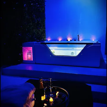 In The Avec Jacuzzi Privatif - Hyper Centre * 몽펠리에
