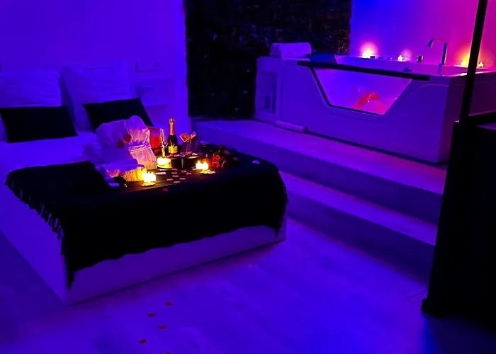 Apartment In The Avec Jacuzzi Privatif - Hyper Centre *